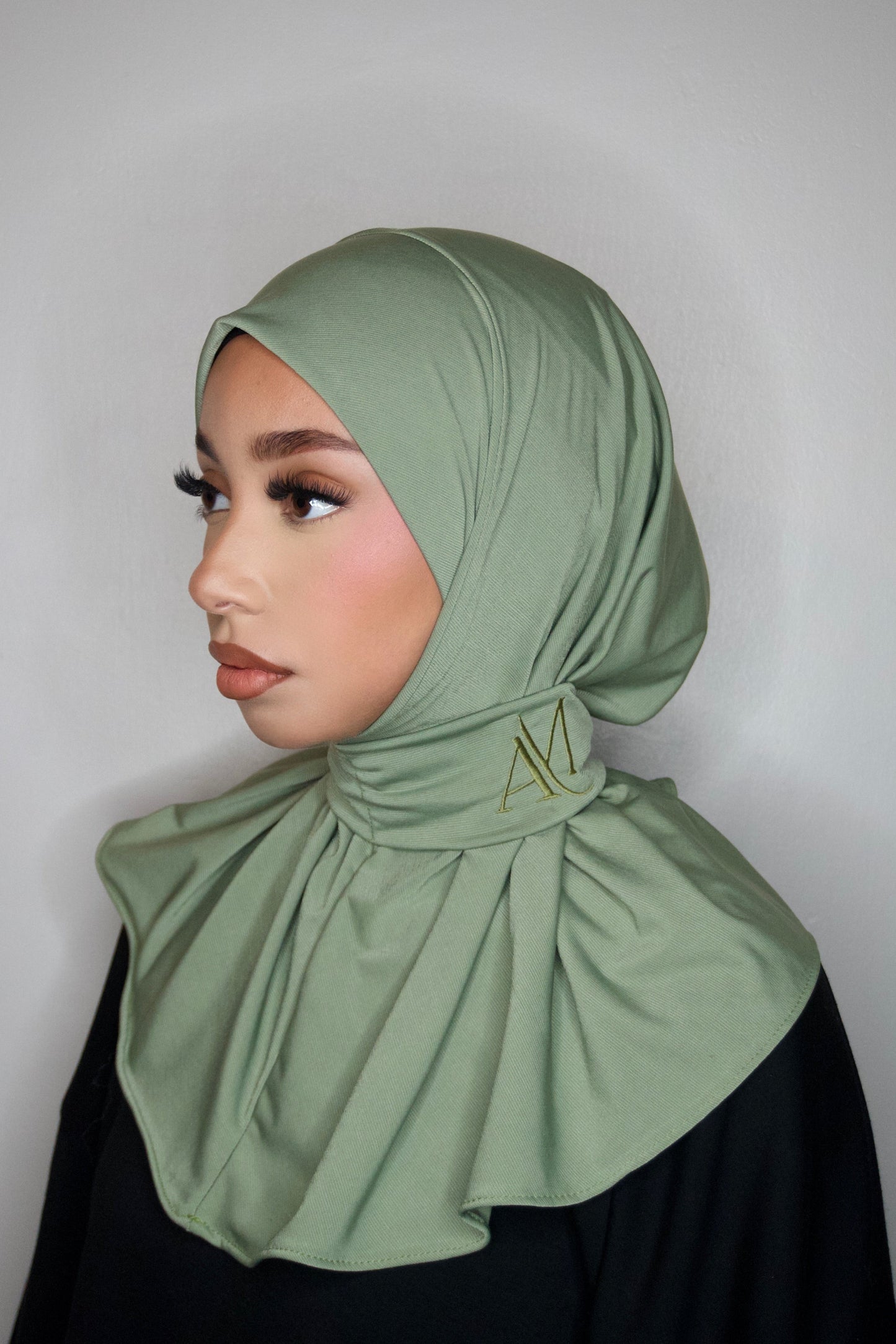 HIJAB CAGOULE À BOUTONS PISTACHE