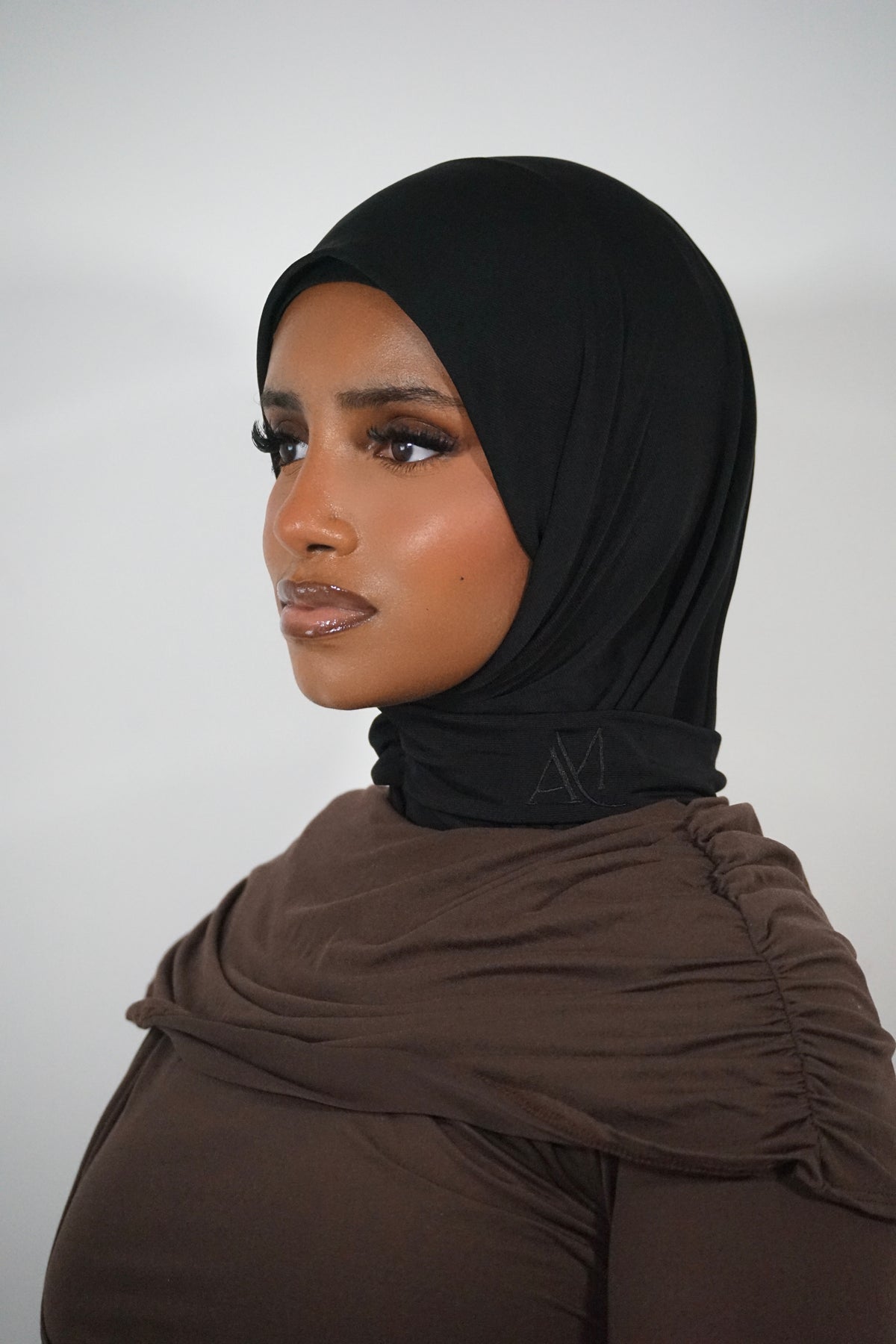 HIJAB CAGOULE NOIR À BOUTONS