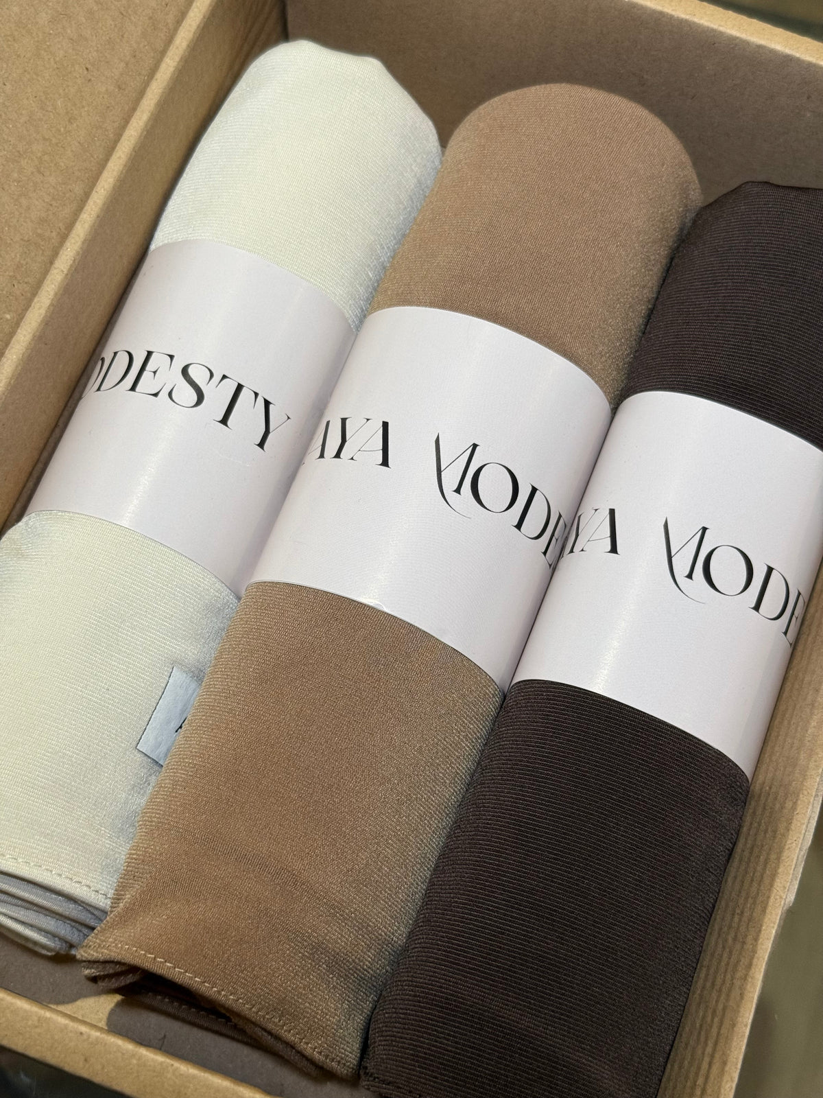 LUXE ESSENTIALS BOX
