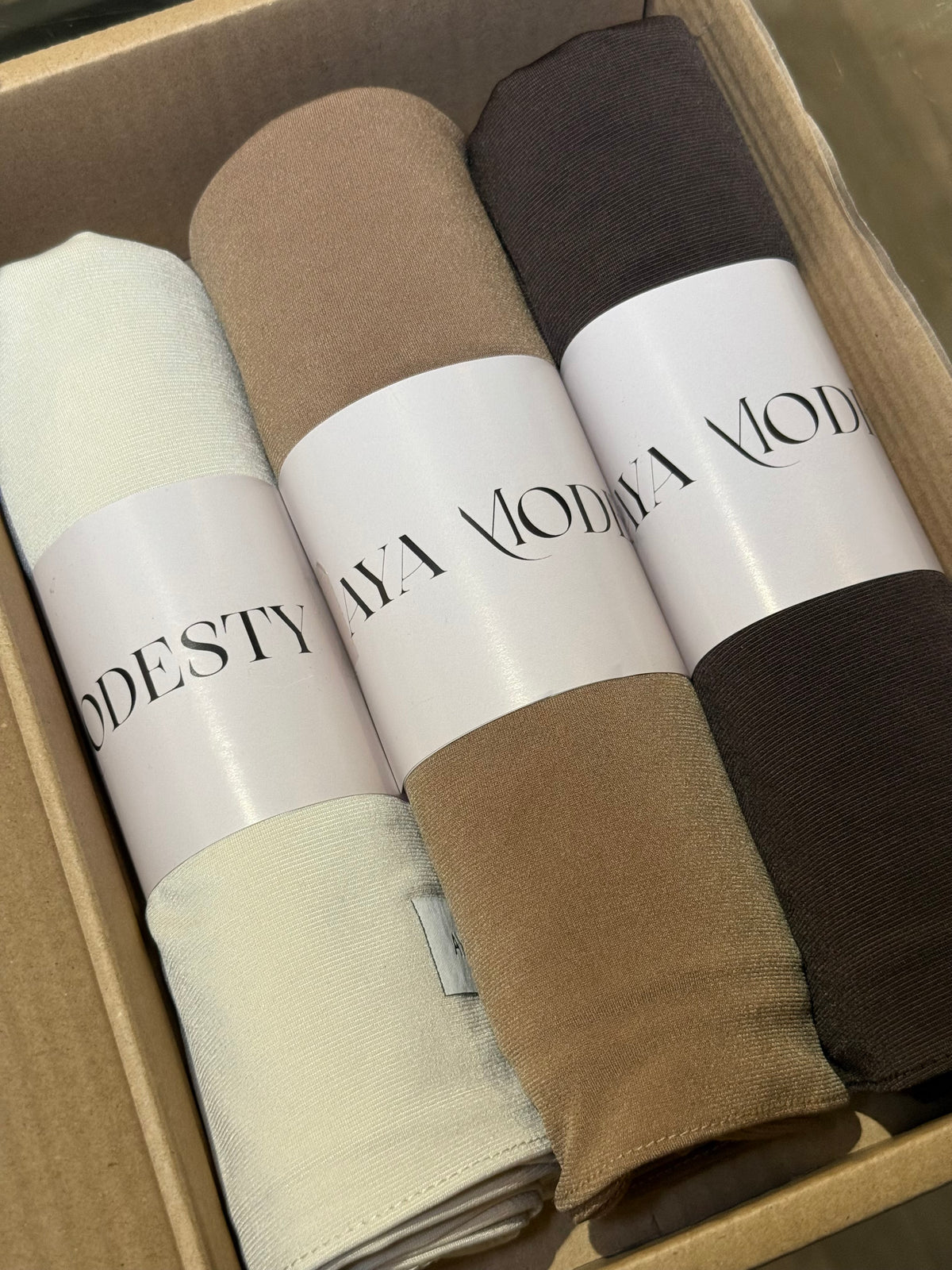 LUXE ESSENTIALS BOX