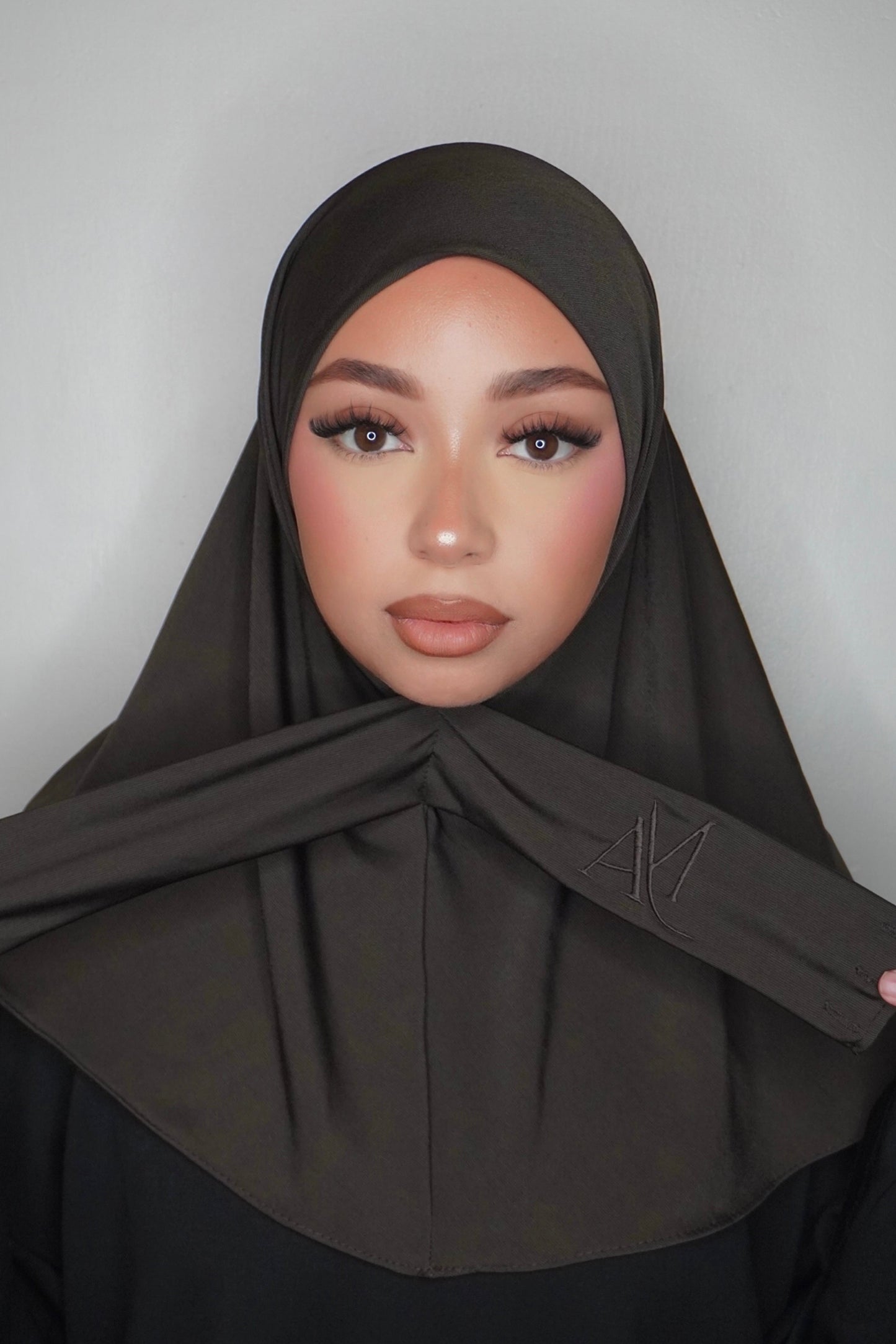 HIJAB CAGOULE À BOUTONS DARK BROWN