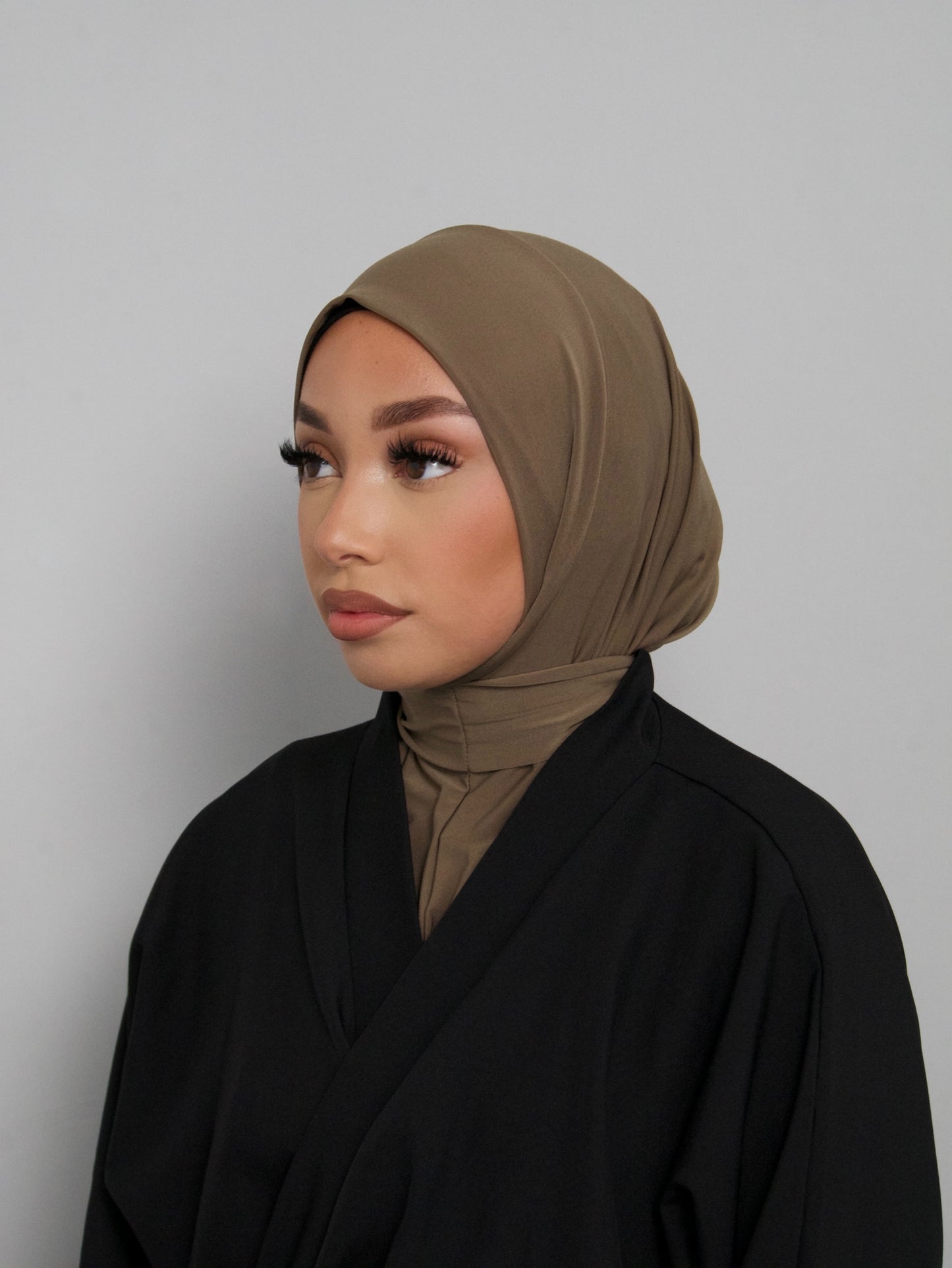 HIJAB CAGOULE À BOUTONS TOFFEE